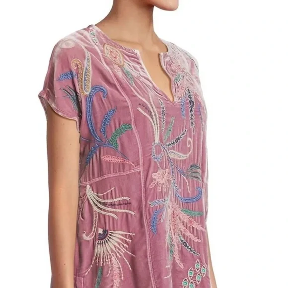 Johnny Was Pink Embroidered Boho Top - Women’s Medium - NWOT - Floral Festival - Picture 6 of 9
